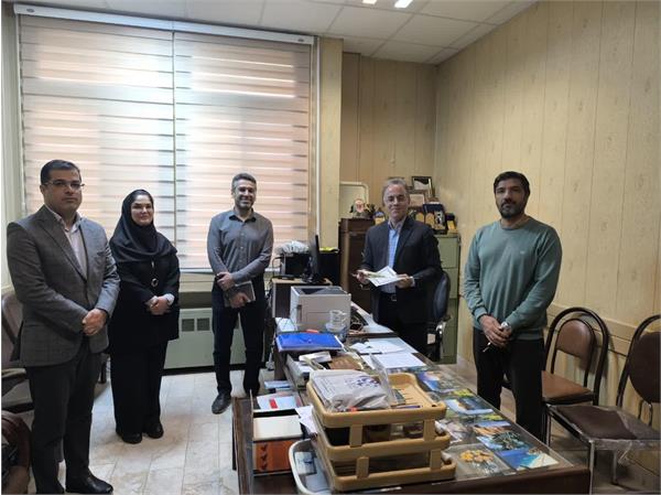 به مناسبت روز استاد، از اعضای هیئت علمی دانشکده داروسازی تقدیر شد.