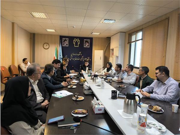 برگزاری جلسه پیگیری برنامه راهبردی و عملیاتی دانشکده داروسازی در کمیته ارزشیابی برنامه