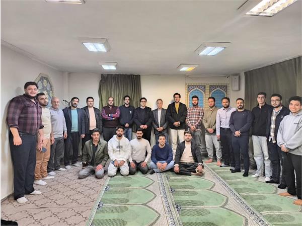 دیدار صمیمی مسئولان دانشکده داروسازی با دانشجویان داروسازی به مناسبت روز دانشجو