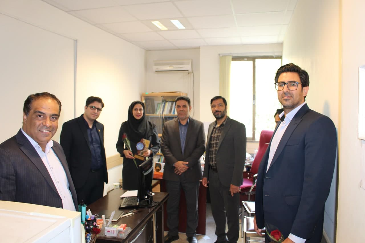 تجلیل از اعضای هیأت علمی