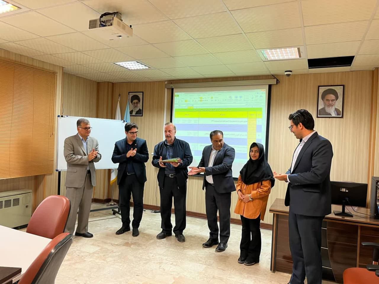 تقدیر از خانم یلوه