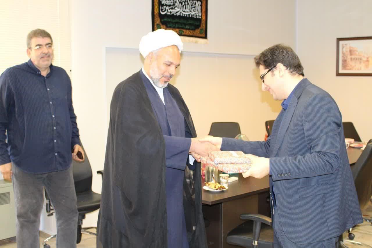 دیدار نماینگی نهاد رهبری با رییس دانشکده