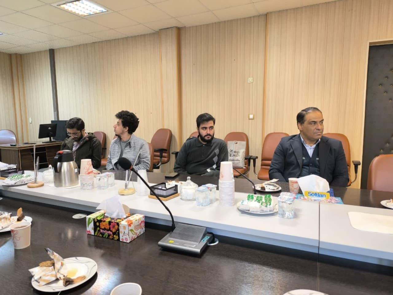 نشست پرسش و پاسخ