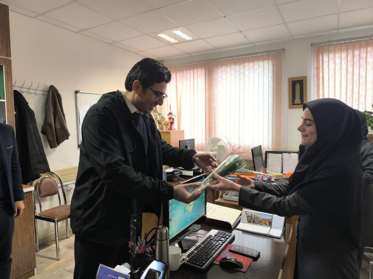 تقدیر از واحد پژوهش