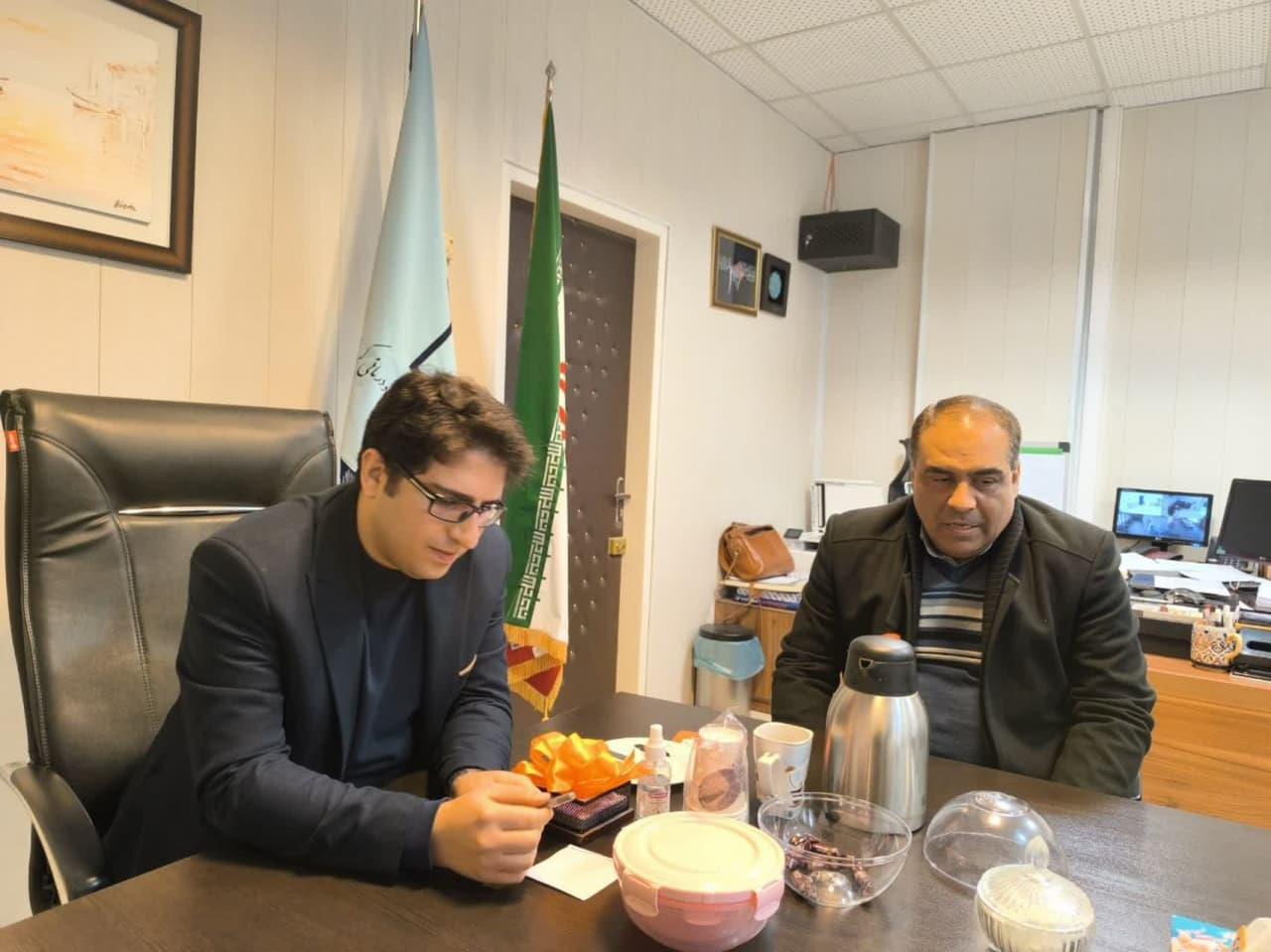 ابقا دکتر فخری