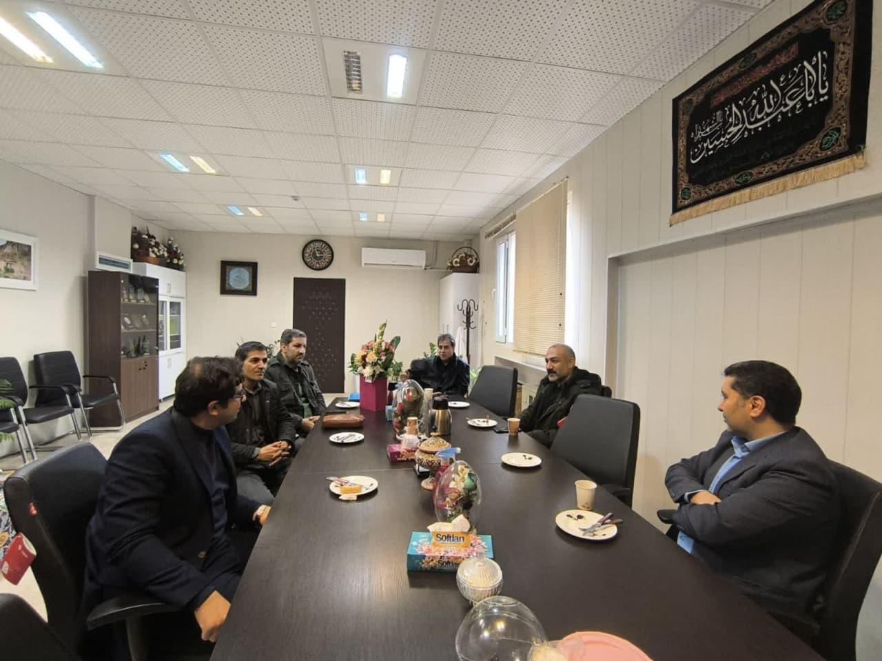 ابقا دکتر فخری