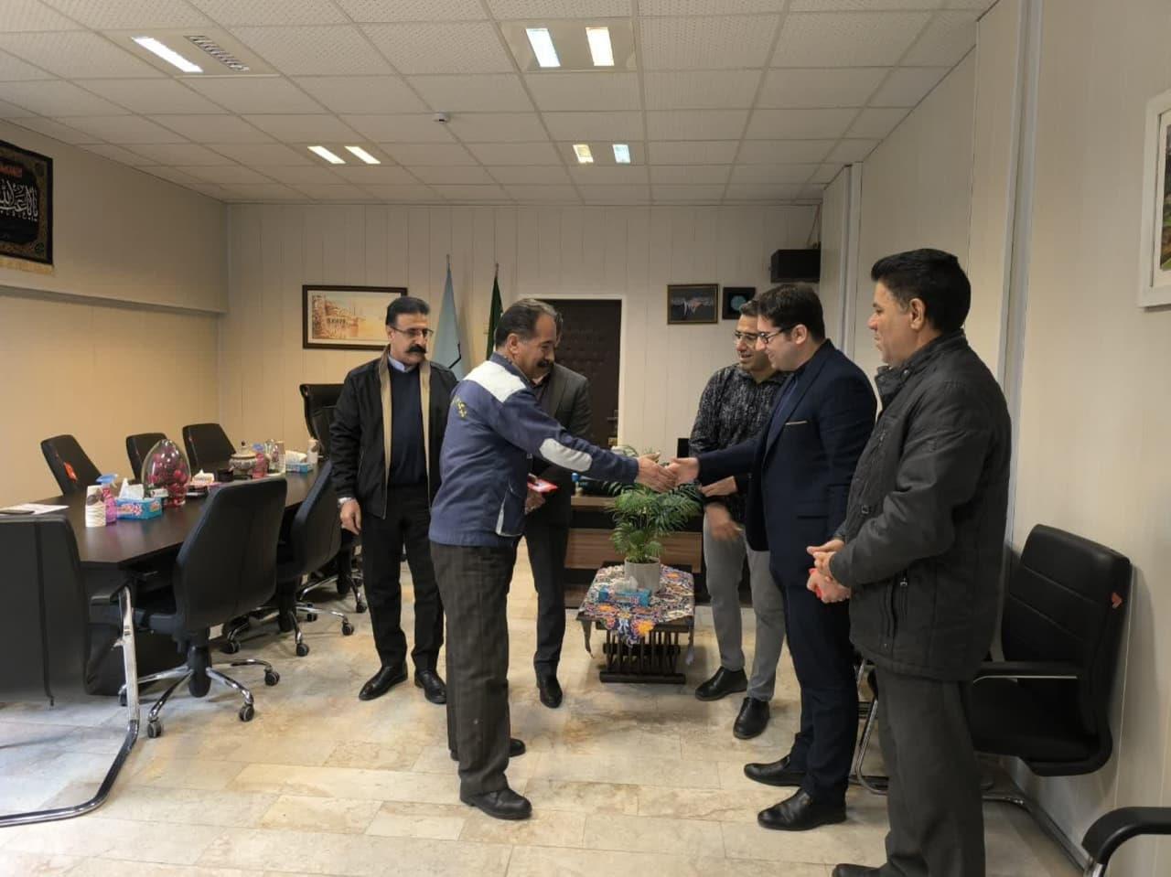 تجلیل خدمات