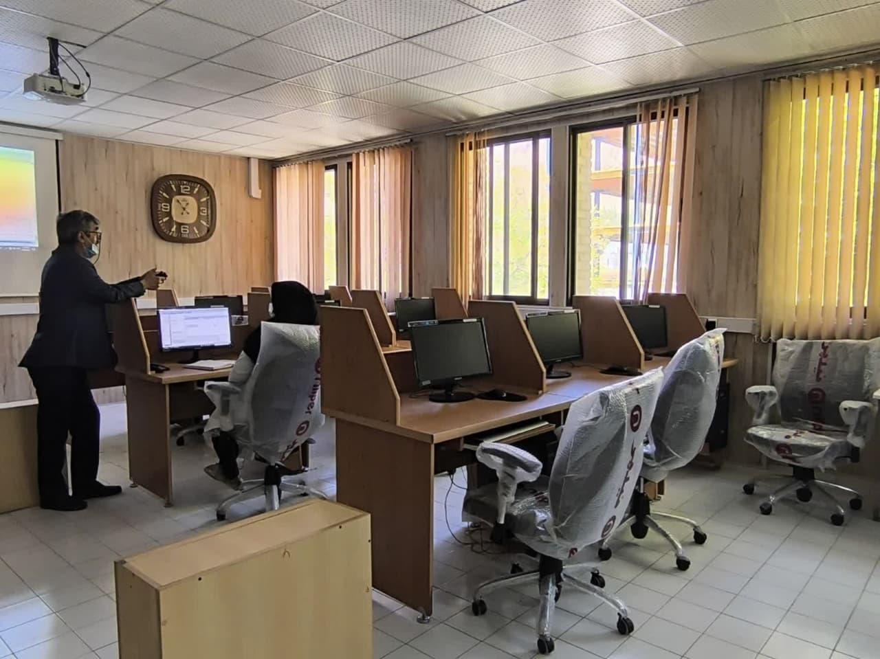 صندلی کتابخانه