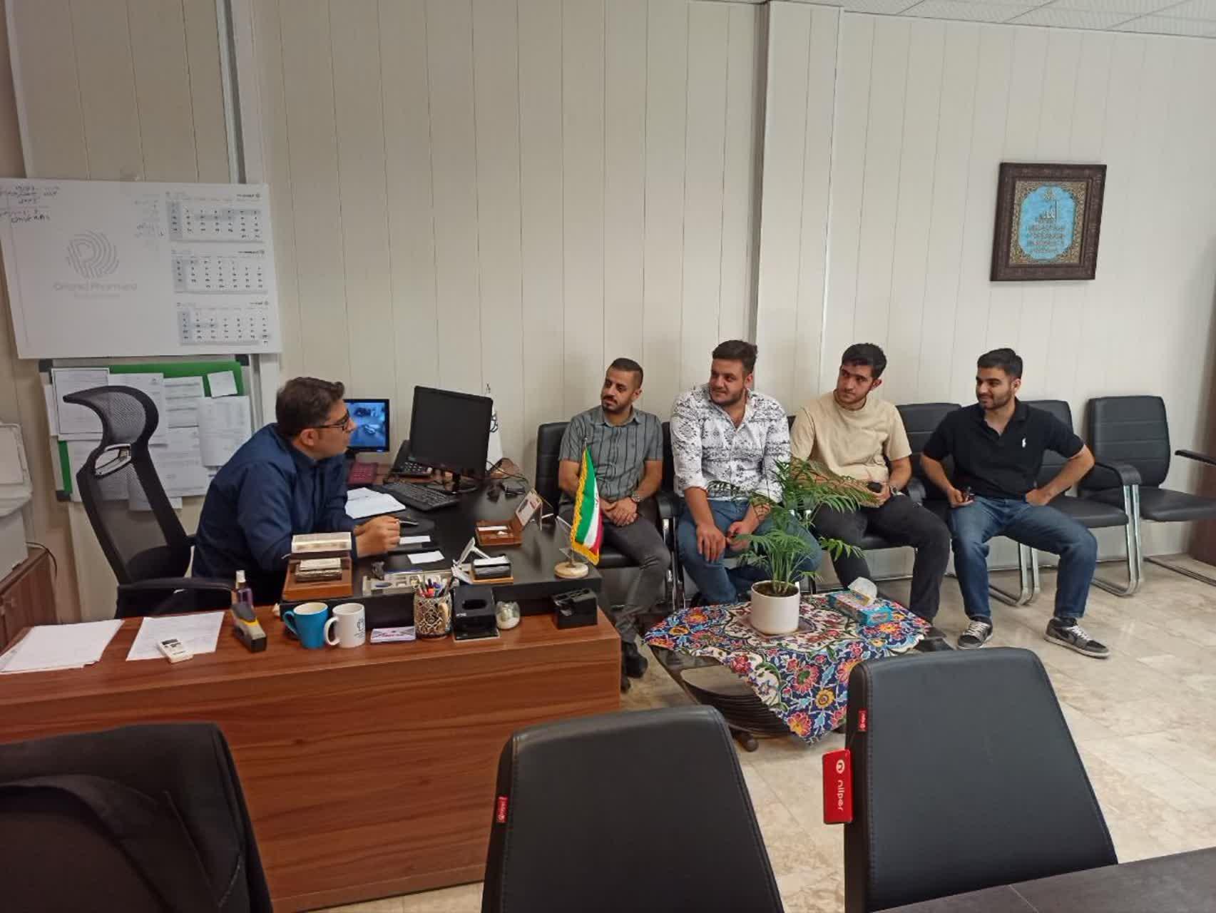 دانشجویانی