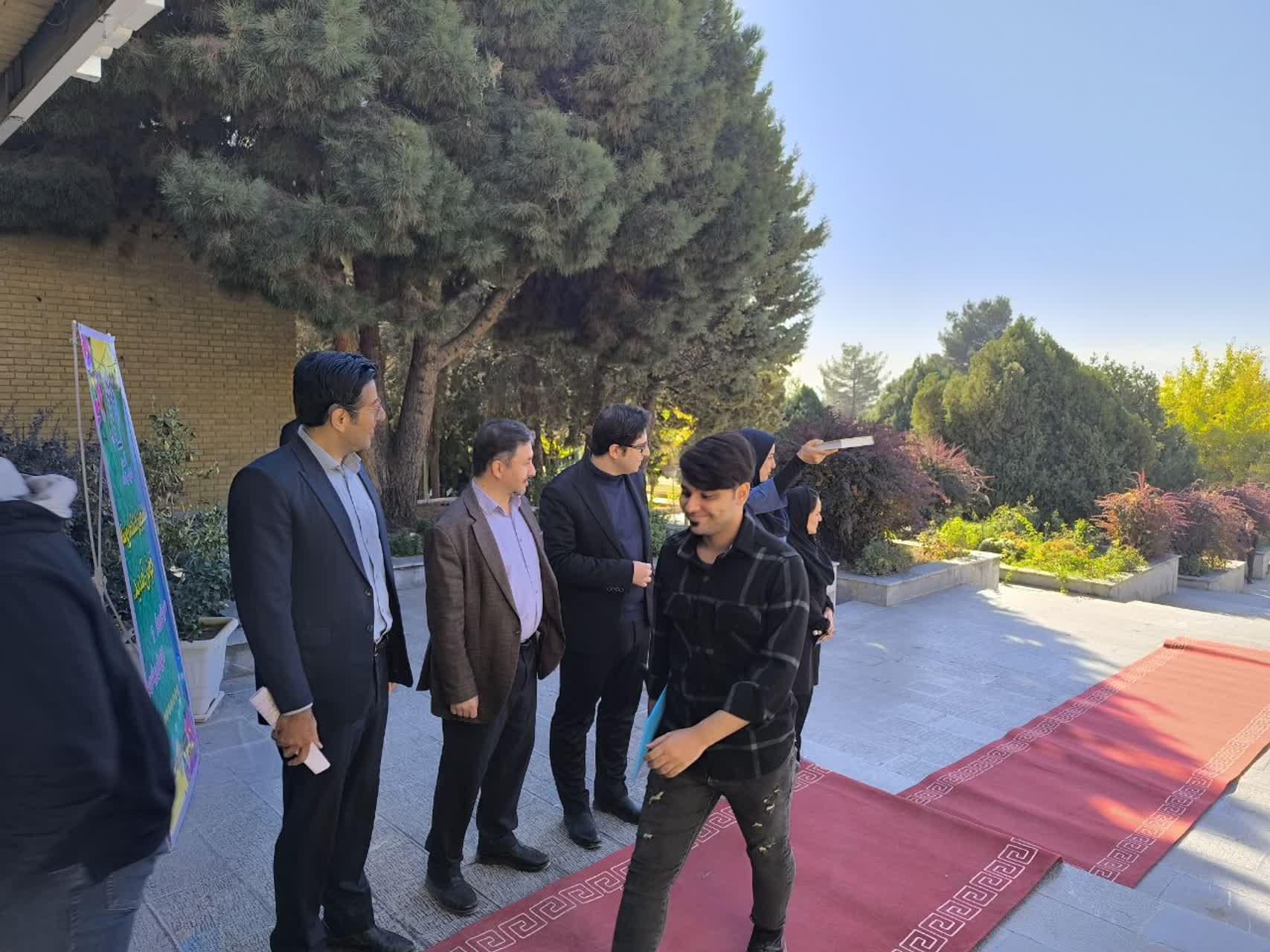 استقبال از دانشجویان